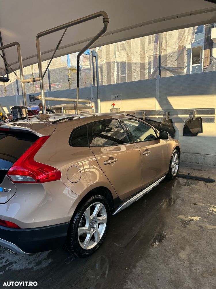 Volvo V40 D3 Aut Summum - 9