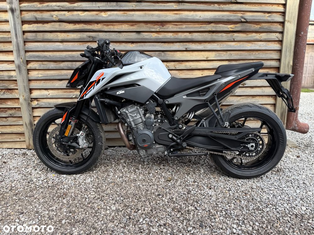 KTM Duke 790 - 4