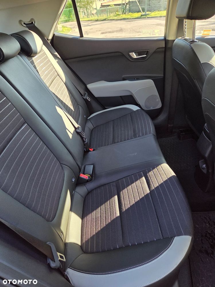 Kia Stonic 1.2 L - 12
