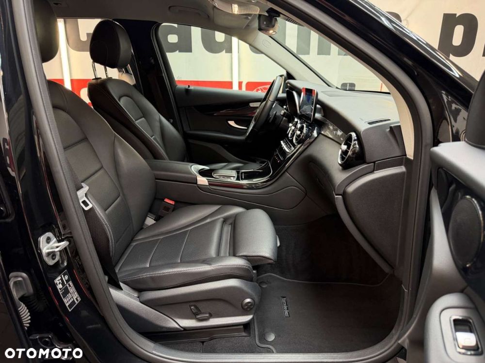 Mercedes-Benz GLC - 37