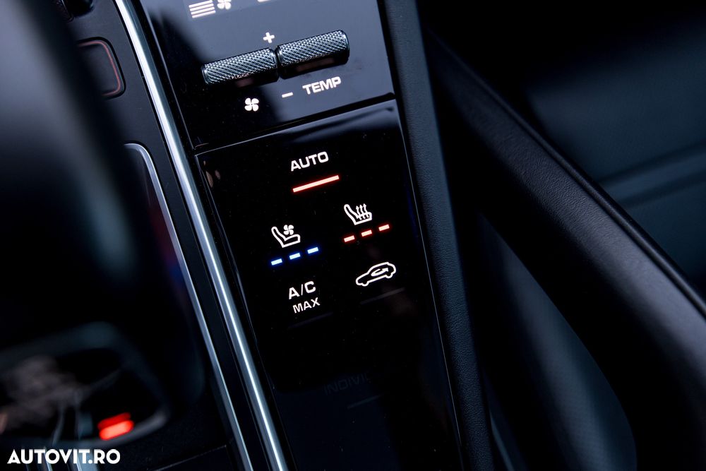 Porsche Cayenne - 30