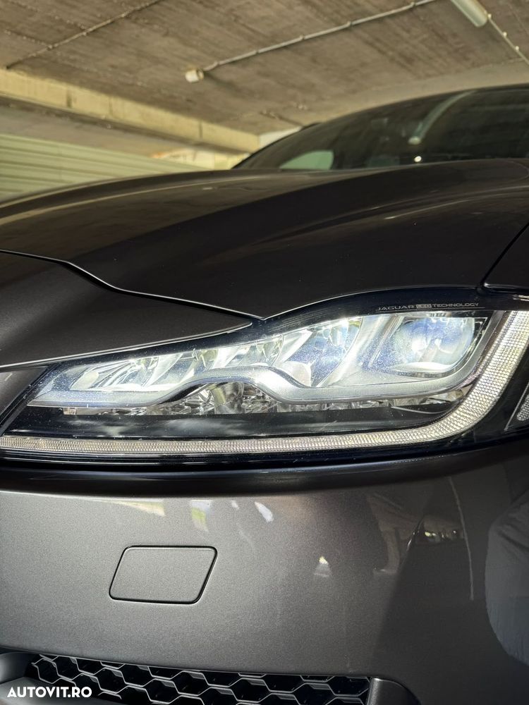 Jaguar F-Pace 25d AWD Aut. R-Sport - 14
