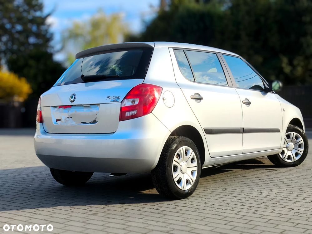 Skoda Fabia - 8