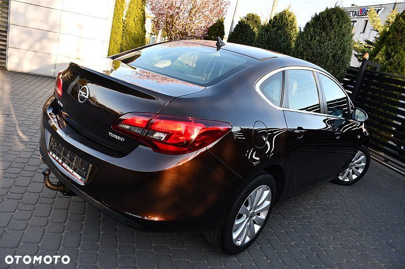 Opel Astra 1.4 Turbo Edition - 4