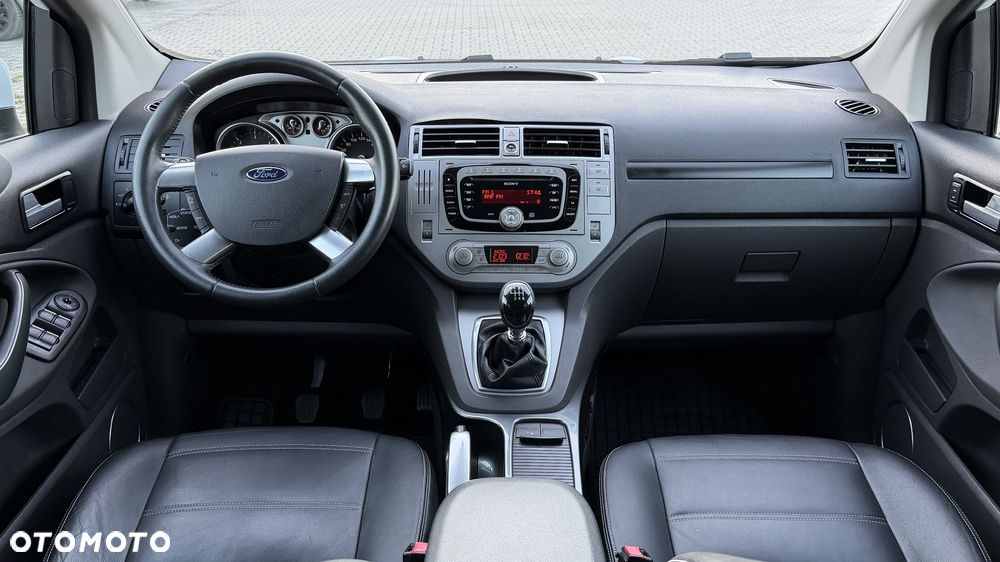 Ford Kuga 2.0 TDCi 4x4 Titanium - 24