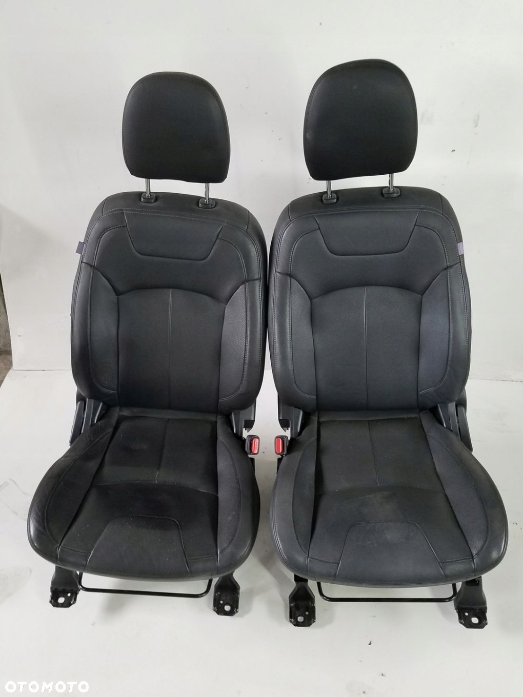 FOTELE KANAPA SKÓRA MITSUBISHI ASX - 1