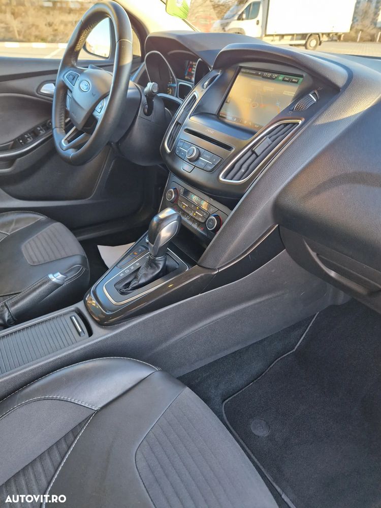 Ford Focus 1.5 TDCi Powershift Titanium - 15