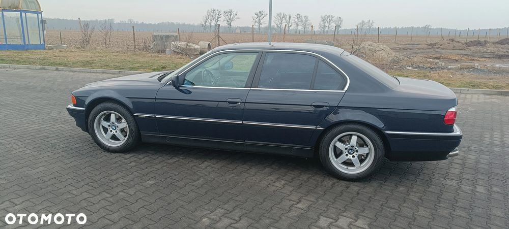 BMW Seria 7 - 2