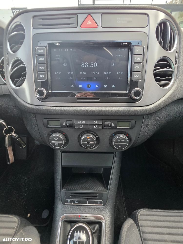 Volkswagen Tiguan - 8