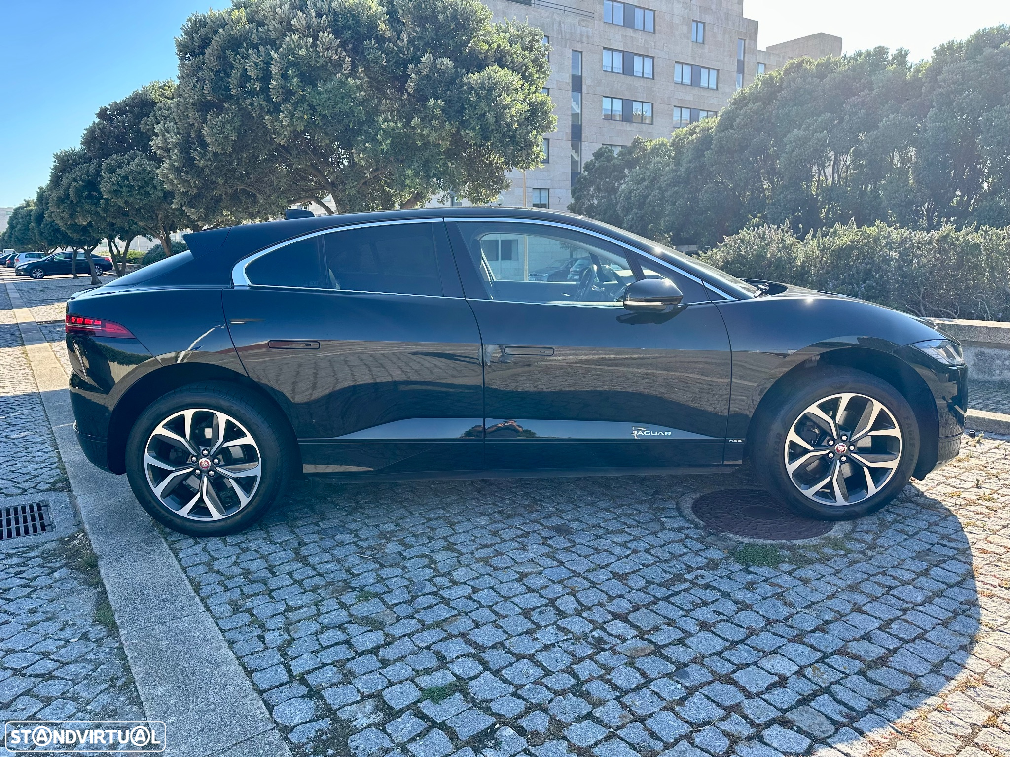 Jaguar I-Pace EV400 AWD HSE - 12