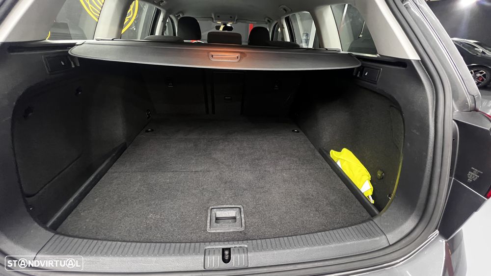 VW Golf Variant 1.6 TDi Confortline - 9