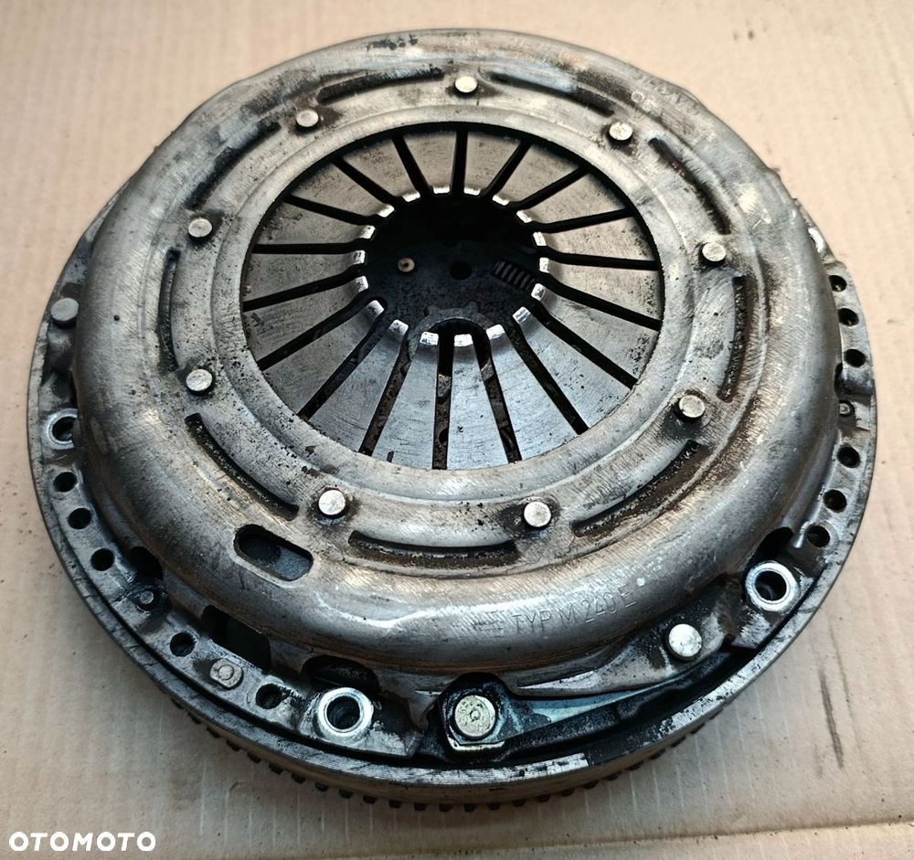 Volvo V50 sprzęgło dwumasowe 1,6 D2 115KM C30 S40 II Ford Focus MK3 - 2