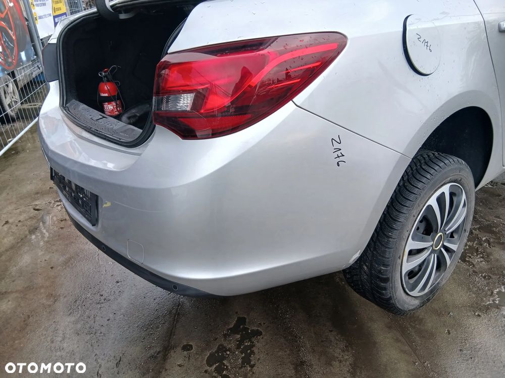 Opel Astra J Sedan Zderzak Tył Tylny Kolor Z176 Srebrny - 2