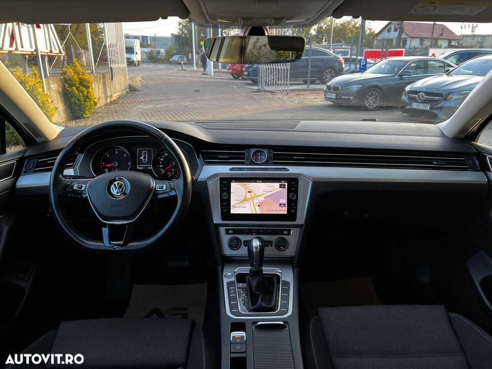 Volkswagen Passat 1.6 TDI DSG Comfortline - 4