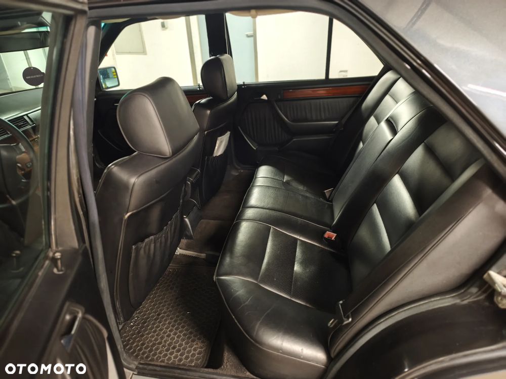 Mercedes-Benz Klasa E 320 Avantgarde - 20