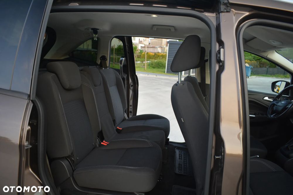 Ford Grand C-MAX - 21