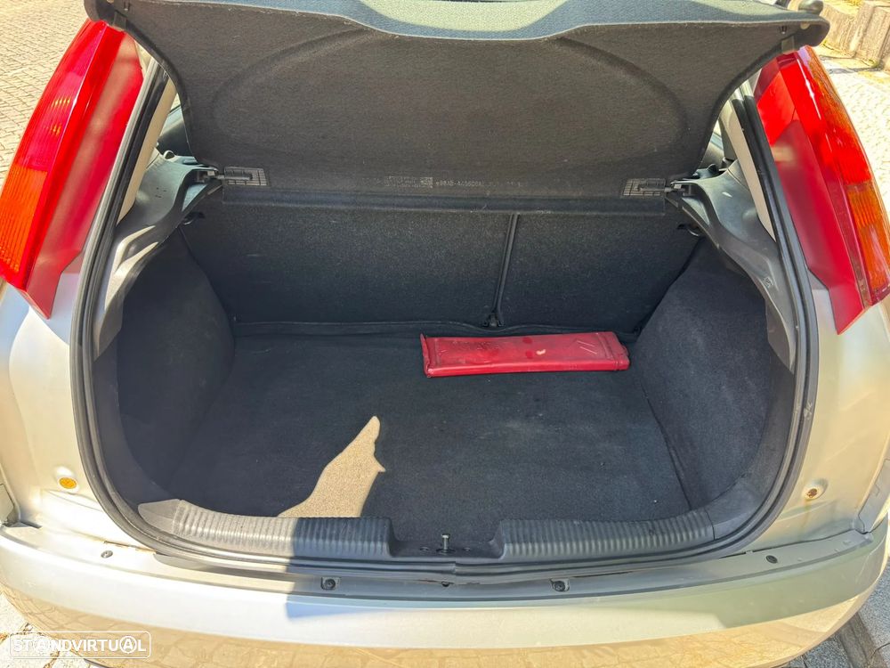 Ford Focus - 10