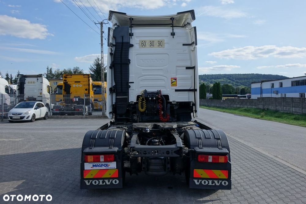 Volvo FH 500 GLOBETROTTER / EURO 6 / STANDARD / AUTOMAT / KLIMATYZACJA POSTOJOWA / LODÓWKA / 2 ZBIORNIKI - 6