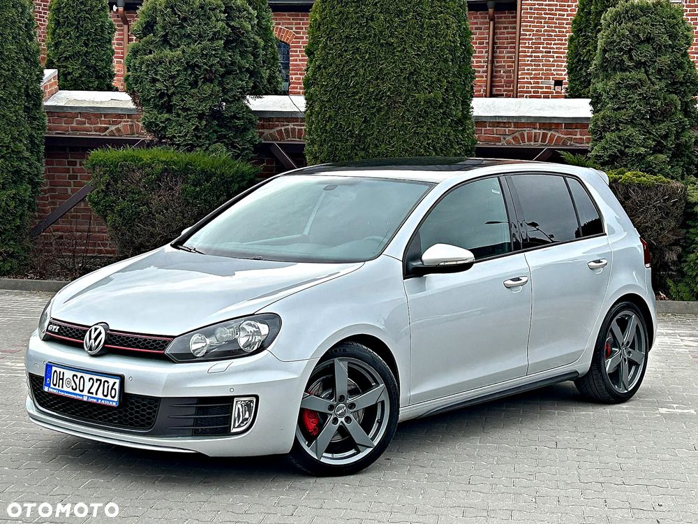 Volkswagen Golf - 5