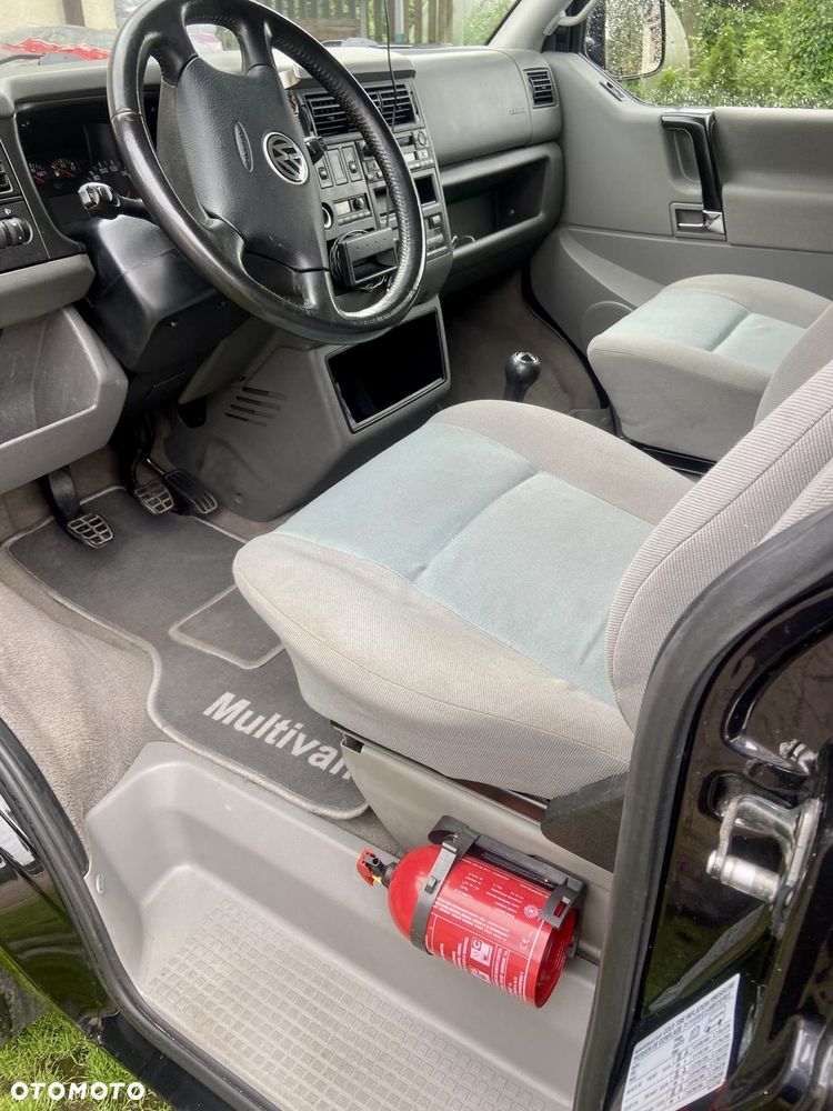 Volkswagen Multivan - 18