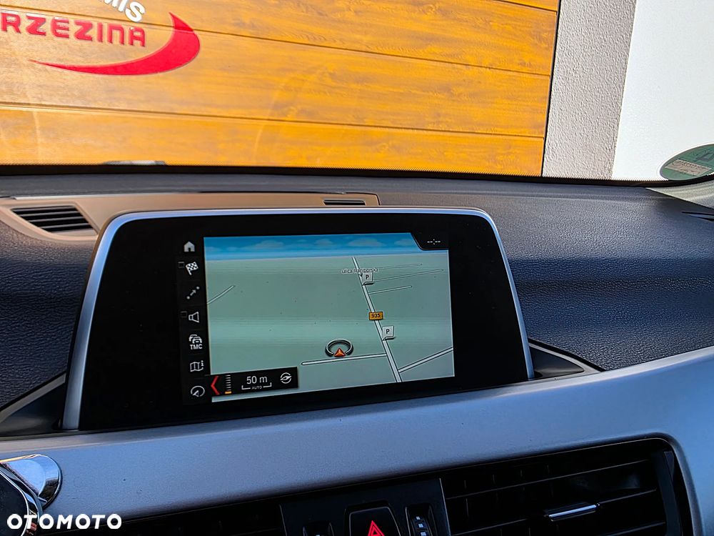 BMW X1 sDrive18d xLine - 13