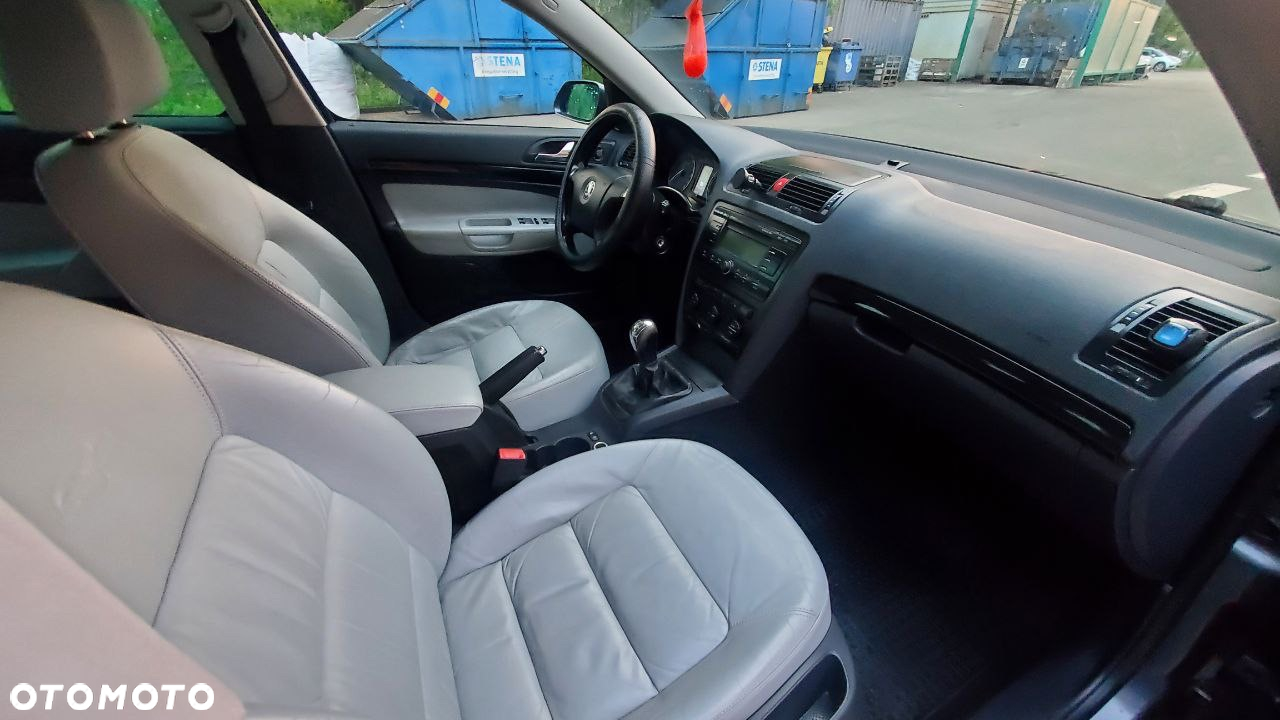 Skoda Octavia 2.0 TDI Ambiente - 8