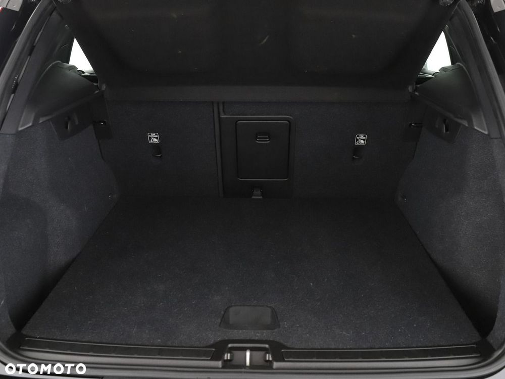 Volvo XC 40 T4 Momentum - 21