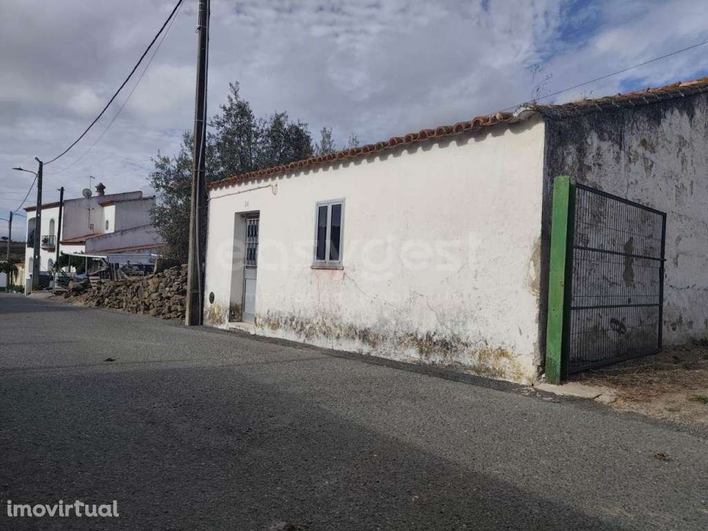 Moradia para Recuperar localizada em Aldeia dos Fernandes - Grande imagem: 3/26