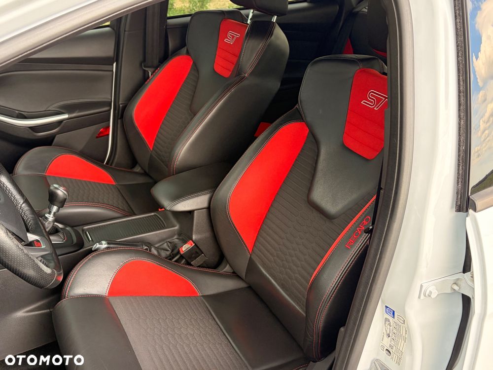 Ford Focus - 27
