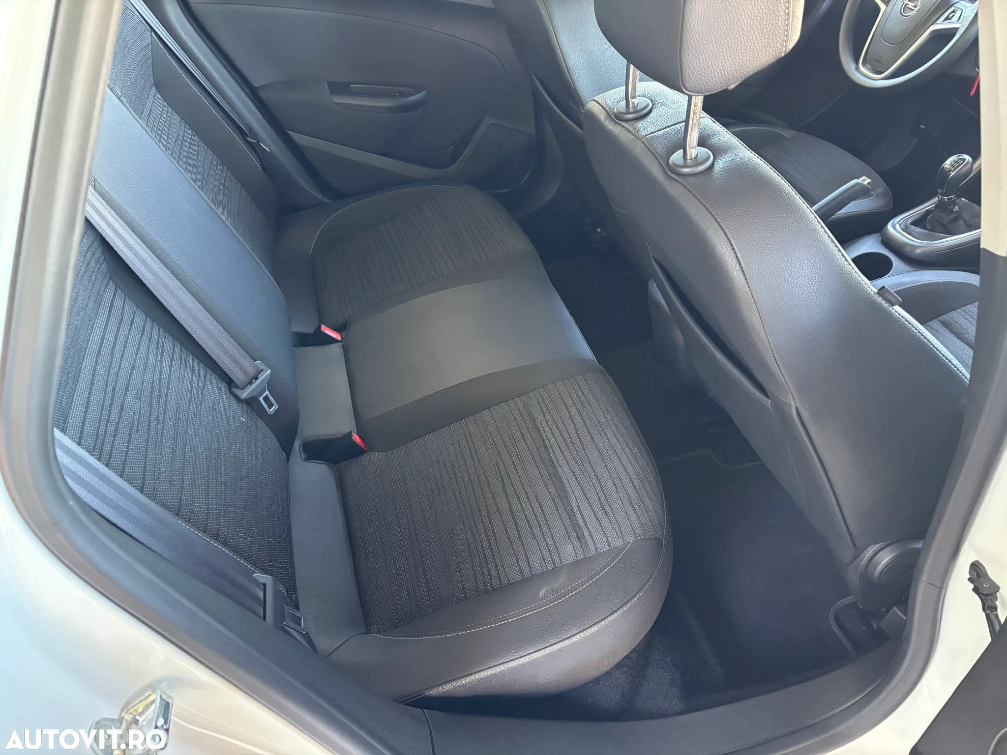Opel Astra 1.4 ECOTEC Turbo Active - 29