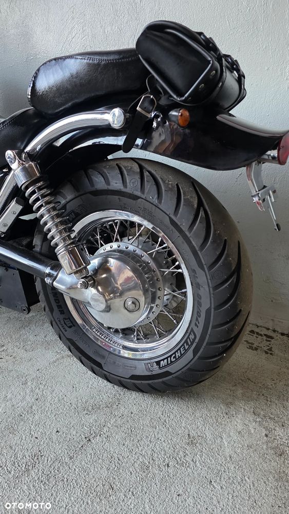 Suzuki Intruder - 14