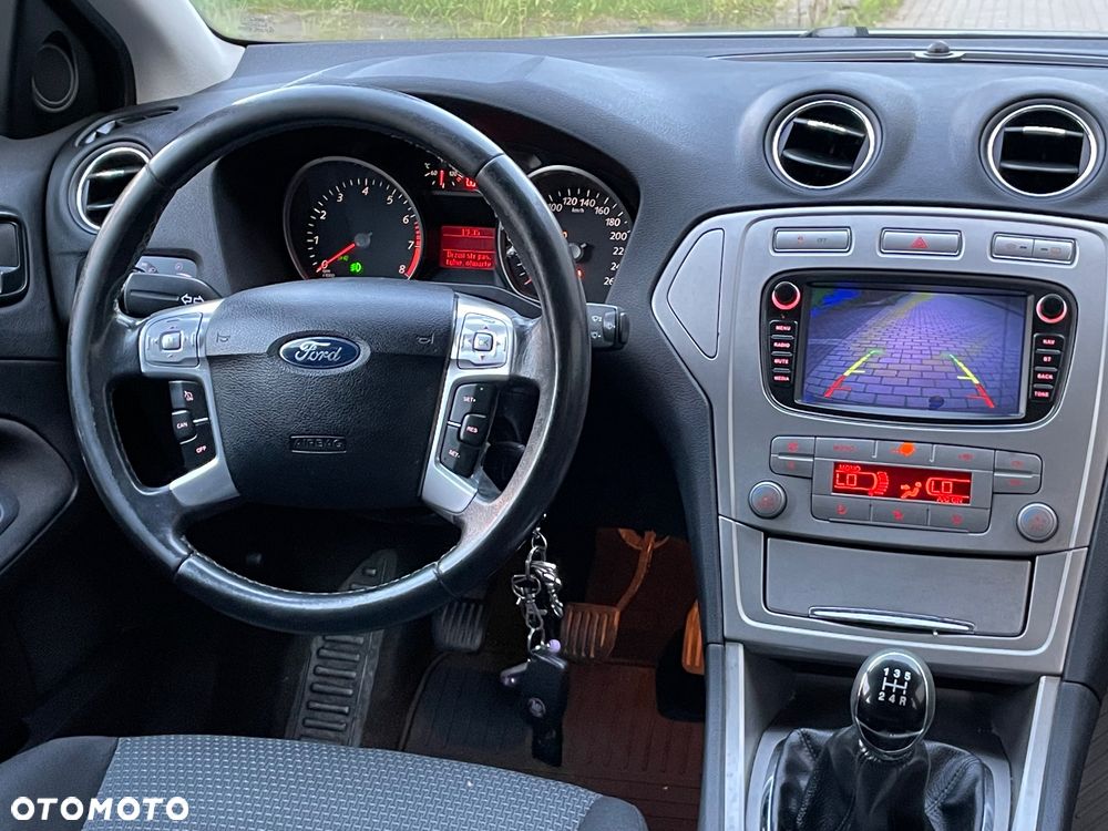 Ford Mondeo 2.0 FF Ghia - 8