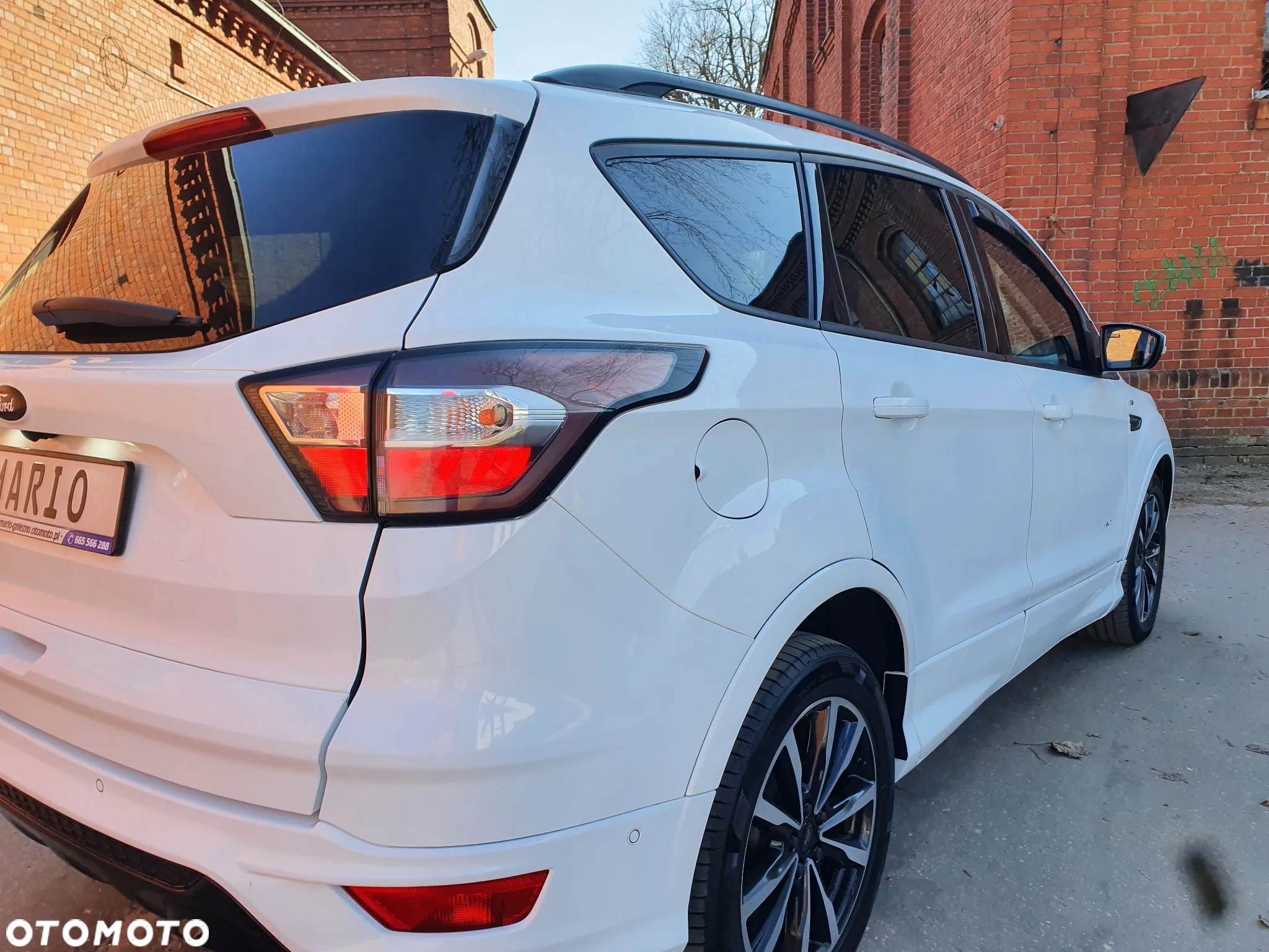 Ford Kuga 2.0 TDCi 4x4 ST-Line - 4