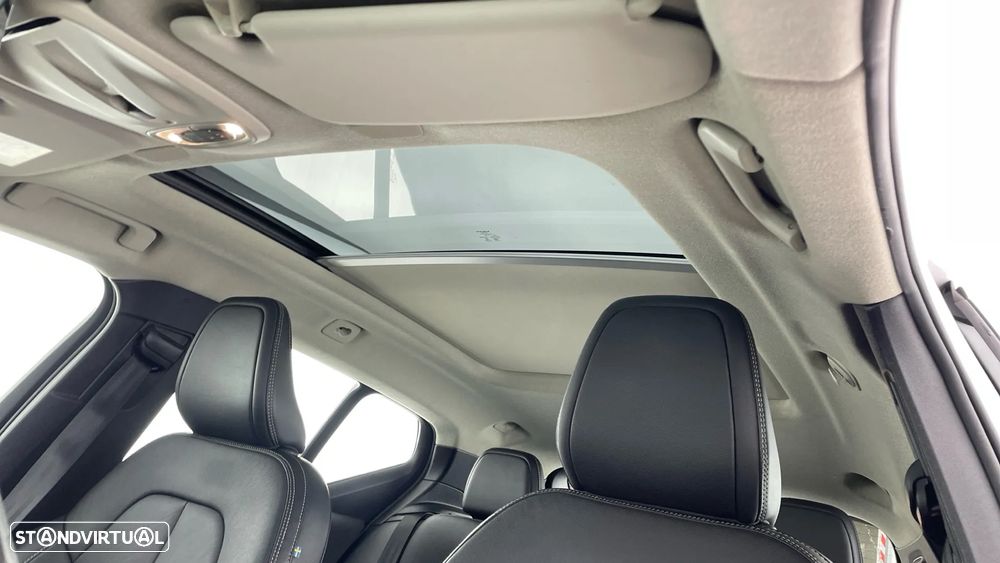 Volvo XC 40 2.0 D4 Momentum Plus AWD - 14