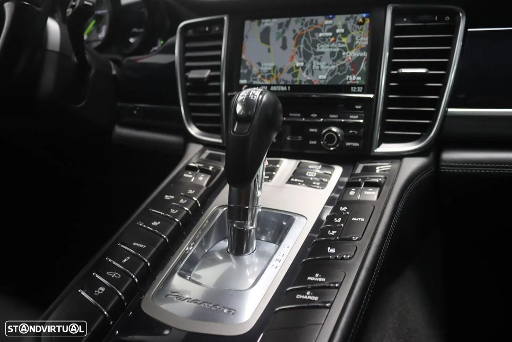 Porsche Panamera S Hybrid - 24