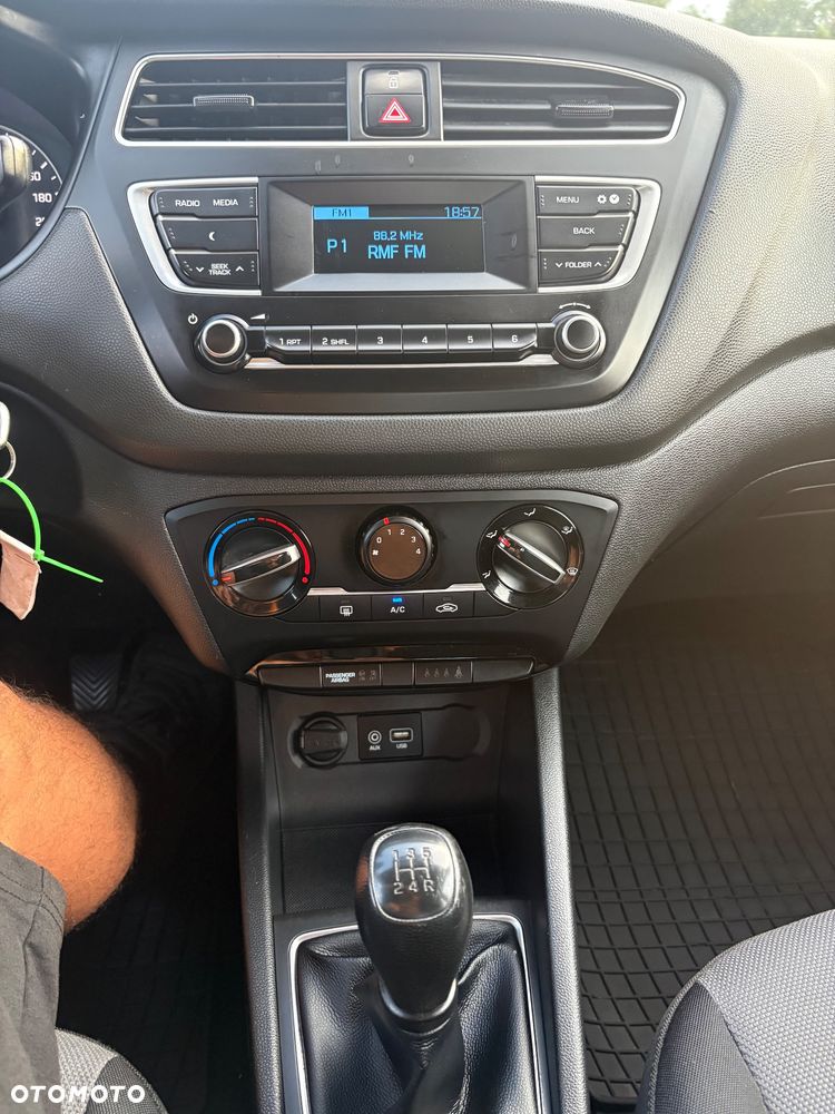 Hyundai i20 1.2 BlueDrive Classic + - 23