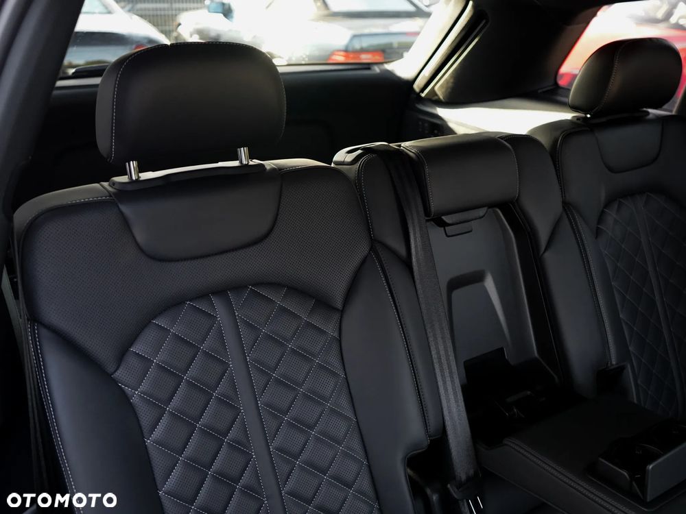 Audi SQ7 TFSI quattro tiptronic - 28