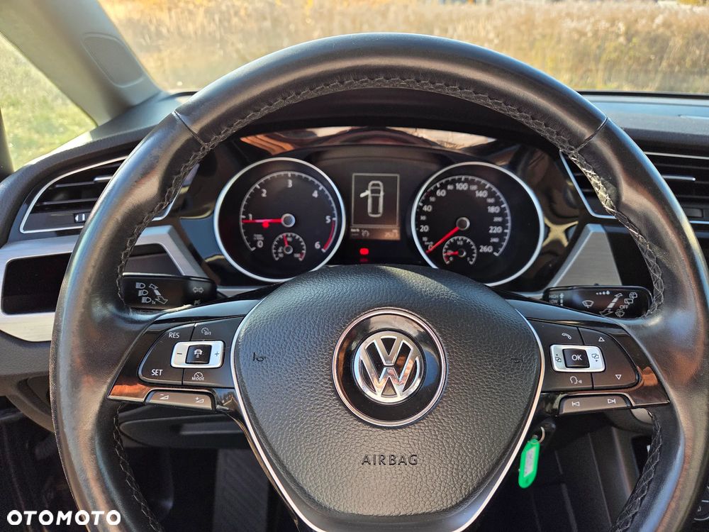 Volkswagen Touran 1.6 TDI BMT SCR Comfortline - 17