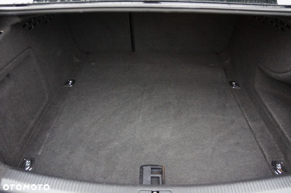 Audi A4 Limousine 2.0 TDI DPF quattro Attraction - 29