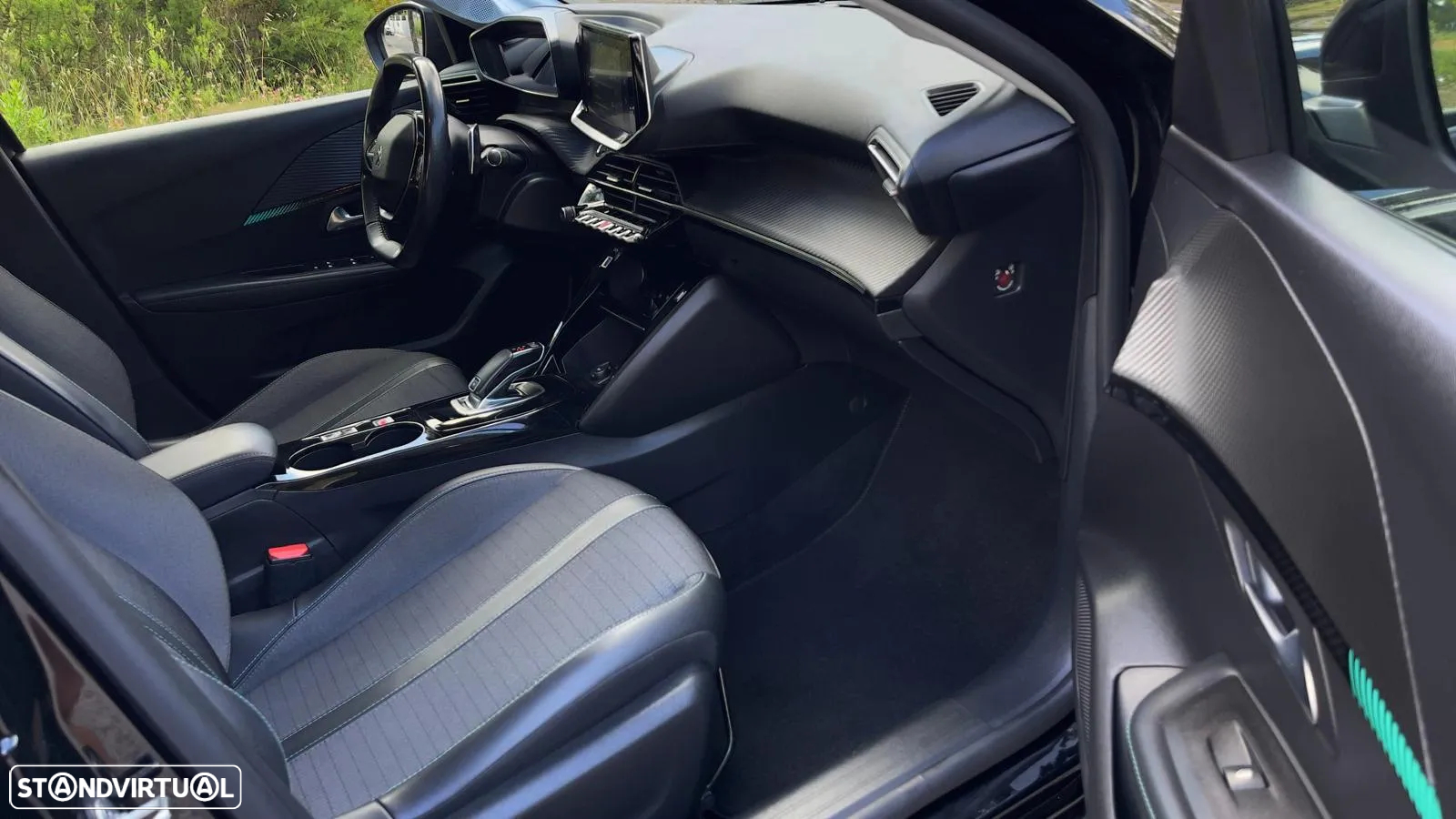 Peugeot 208 1.2 PureTech Allure Pack EAT8 - 15