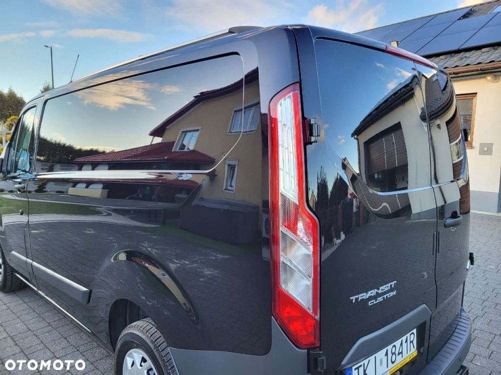 Ford Tourneo Custom - 10