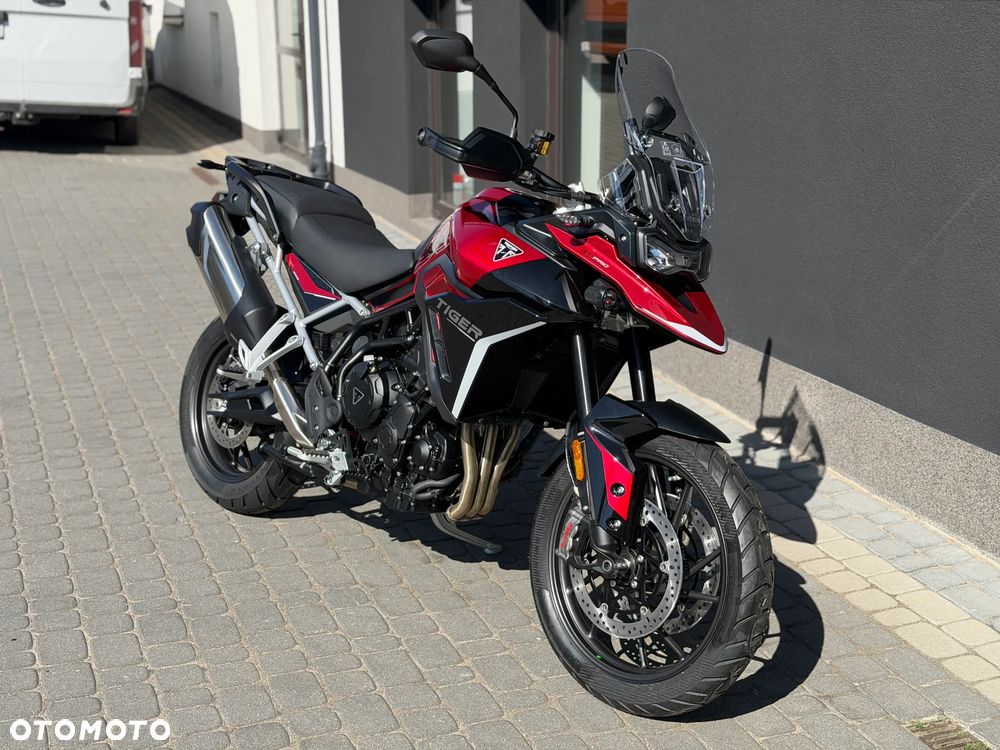 Triumph Tiger - 1