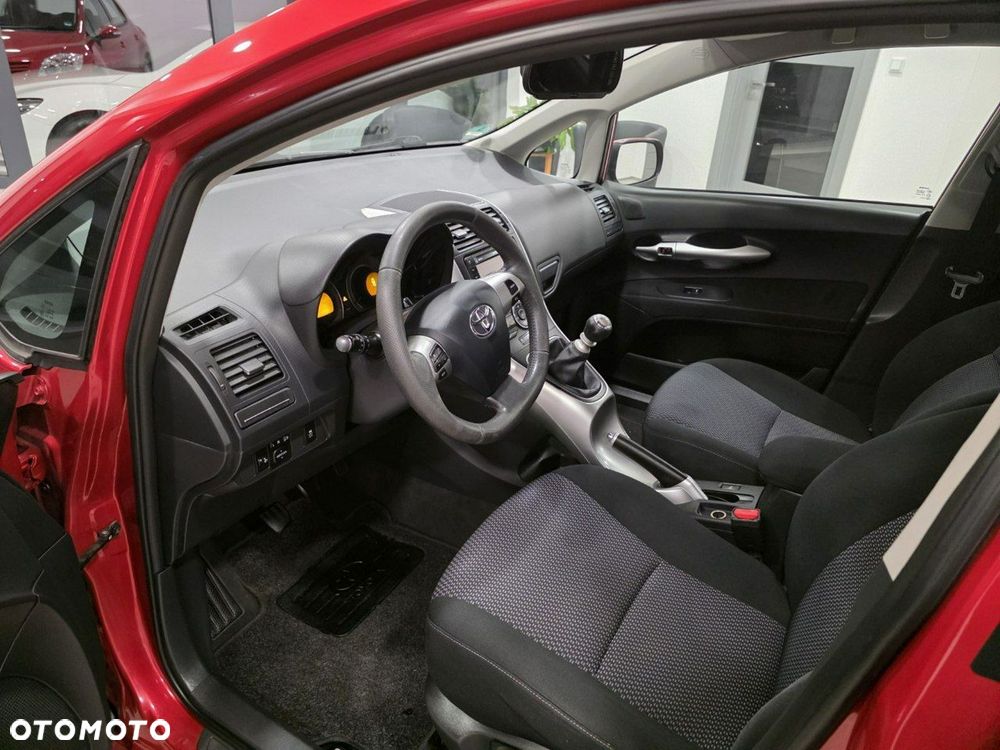 Toyota Auris 1.6 Luna - 10