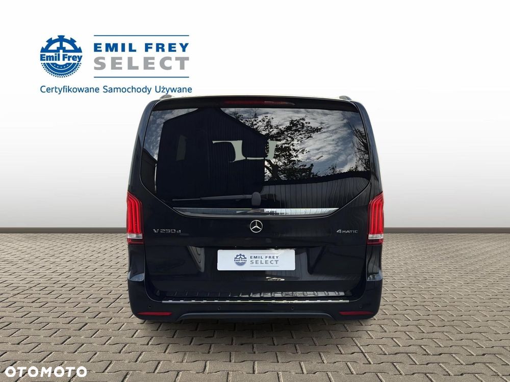 Mercedes-Benz Klasa V - 4