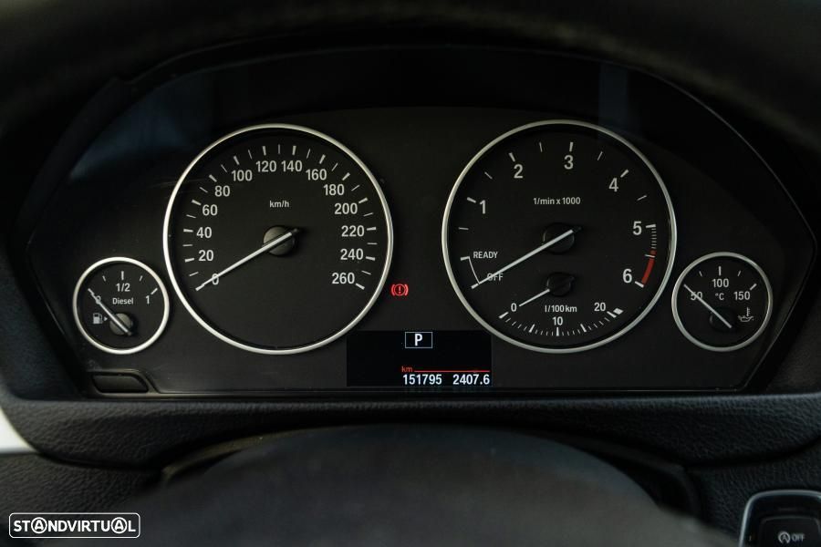 BMW 318 d Touring Auto - 34