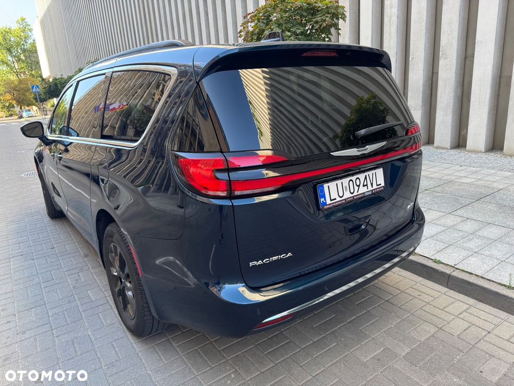 Chrysler Pacifica - 10