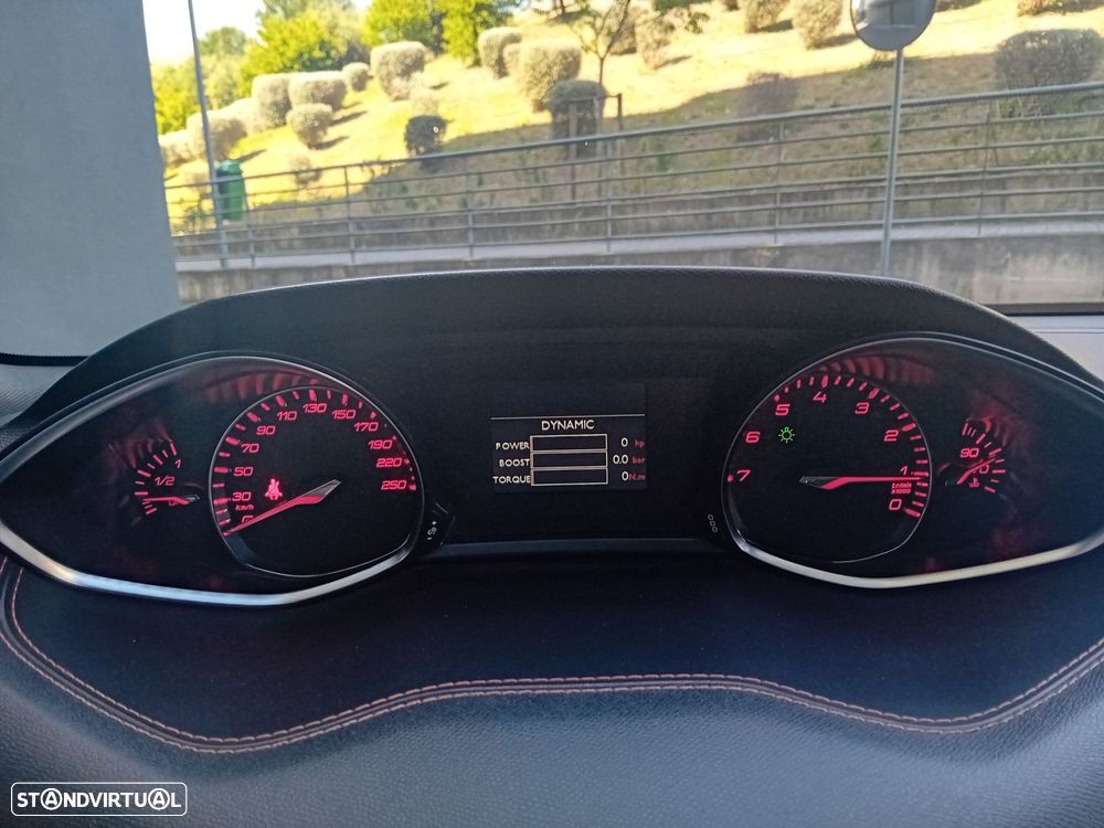 Peugeot 308 1.2 PureTech GT Line - 18