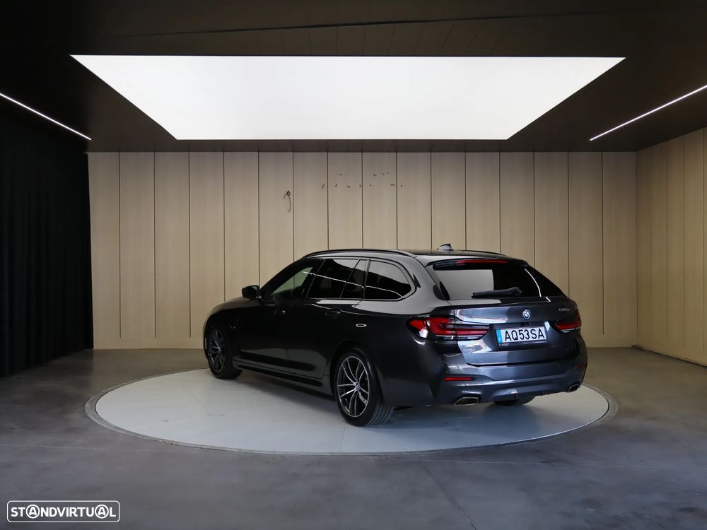 BMW 530 e Pack Desportivo M - 4