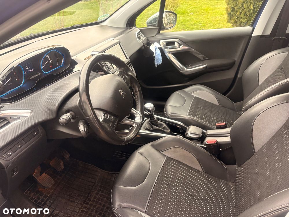 Peugeot 2008 1.6 e-HDi Allure S&S - 15