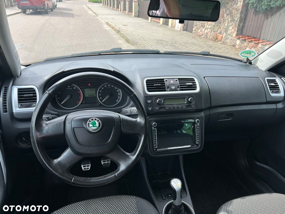 Skoda Fabia 1.6 16V Scout - 8